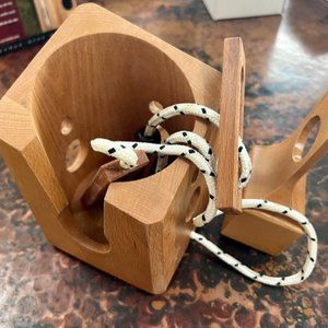 SUCH A COOL GIFT!  Amazing "Don't Break the Bottle" Holder/Puzzler